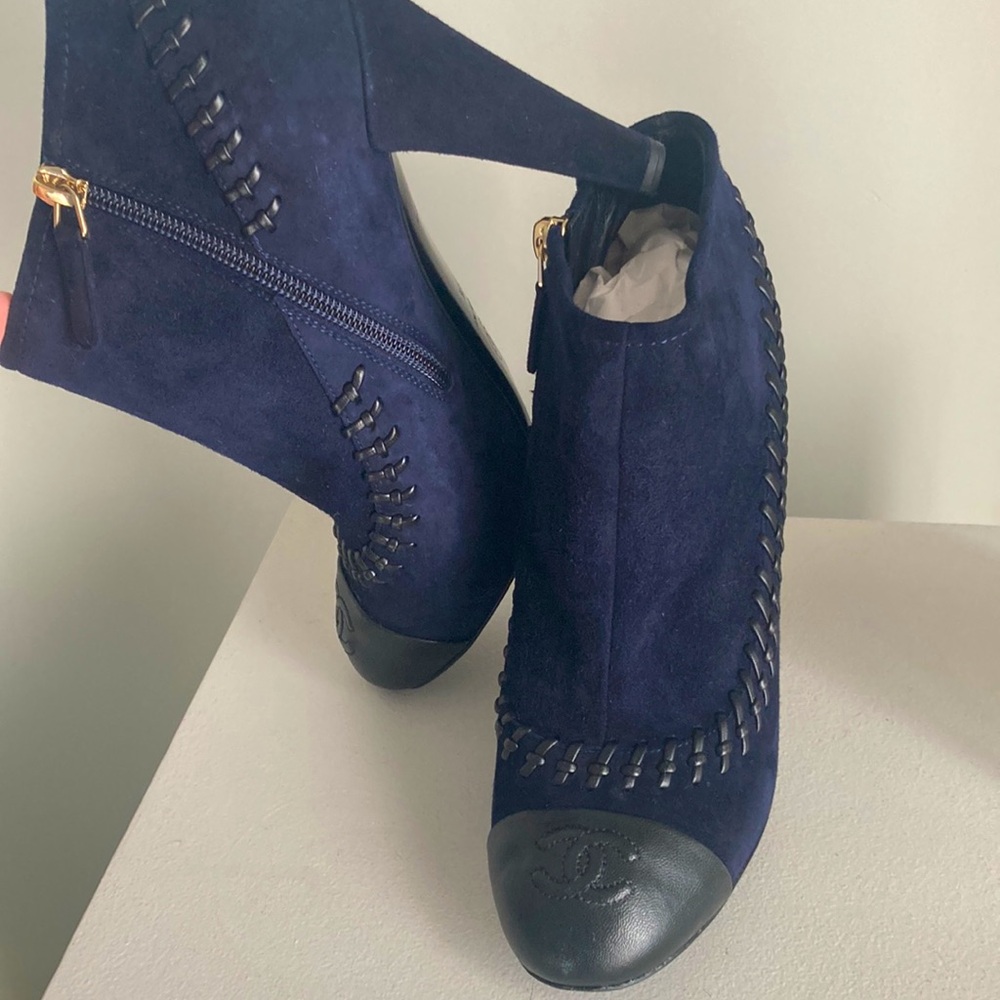 CHANEL Suede Black Ankle Boots